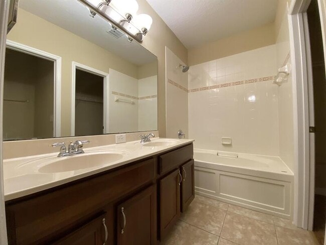 Building Photo - 5557 Gelato Dr