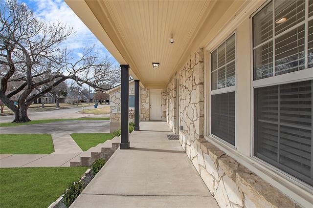Building Photo - 1519 Lansford Ave