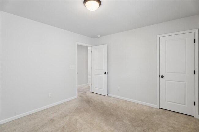 Building Photo - 5740 Wheeler Ridge Rd