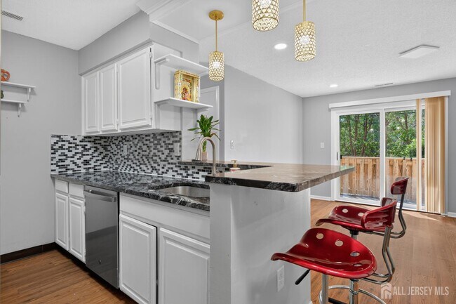 Building Photo - 5208 Ravens Crest Dr