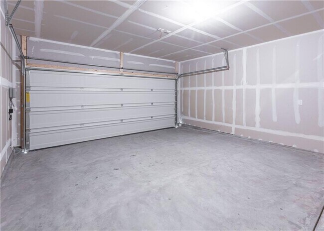 Building Photo - 15204 Kent Justin Dr