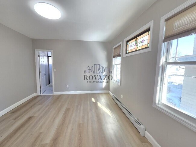 Building Photo - 219 Clark St