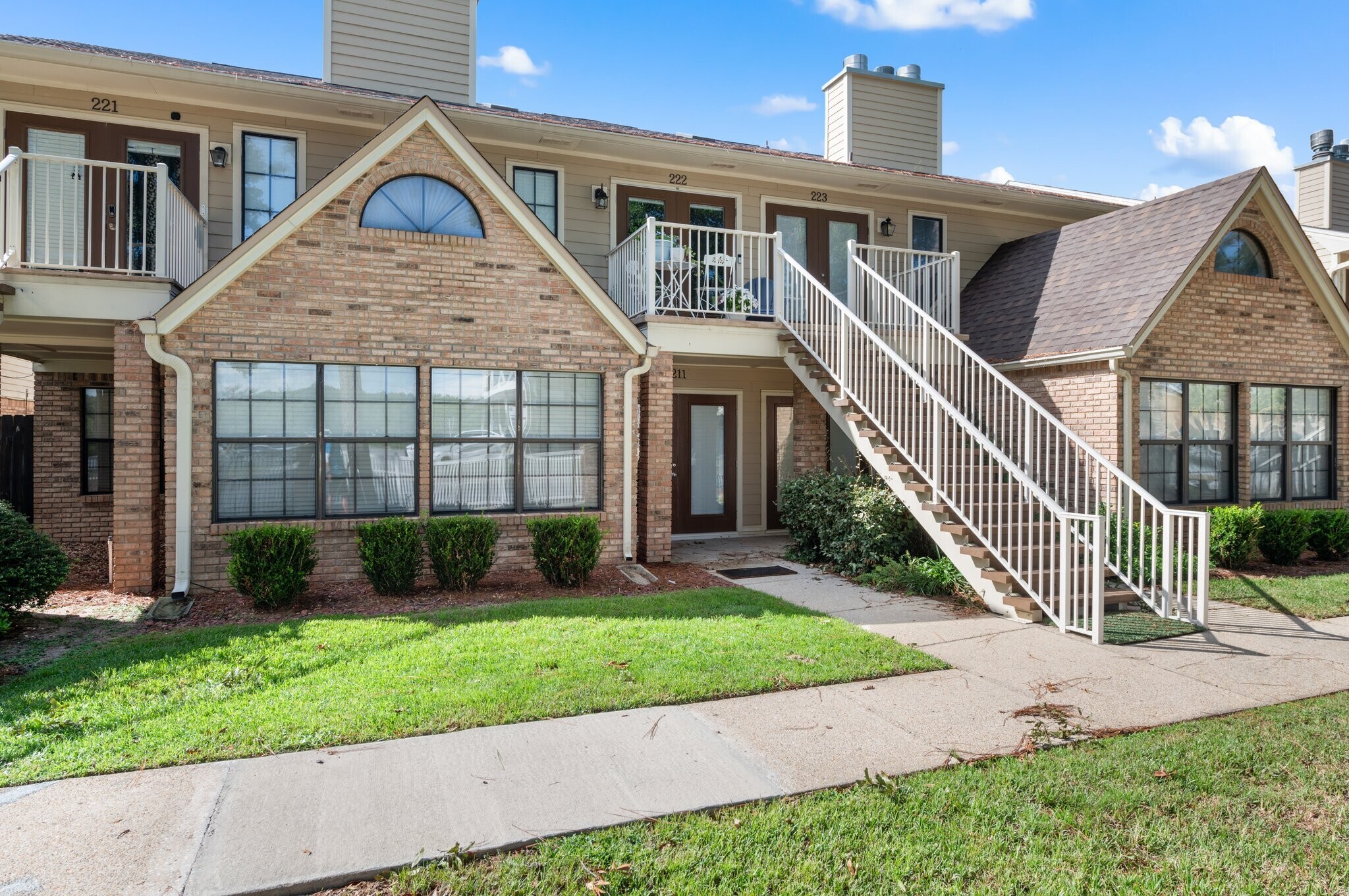 Building Photo - 5001 Grande Dr