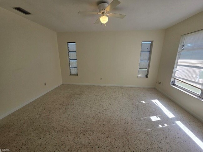 Building Photo - 1512 Huntdale St E