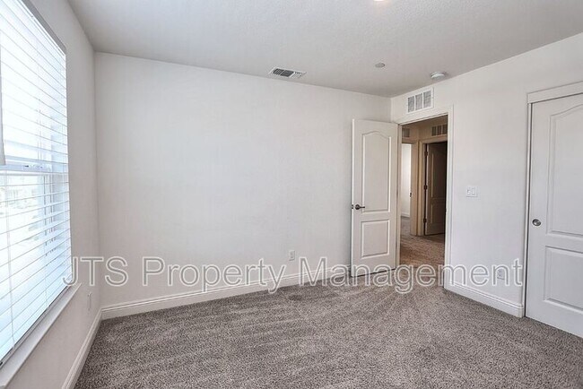Building Photo - 4268 Emerald Gate Ln