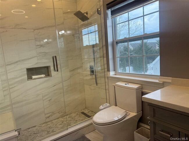 Building Photo - 221 Rivendell Ct