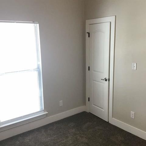 Building Photo - 460 Pecan Hollow St