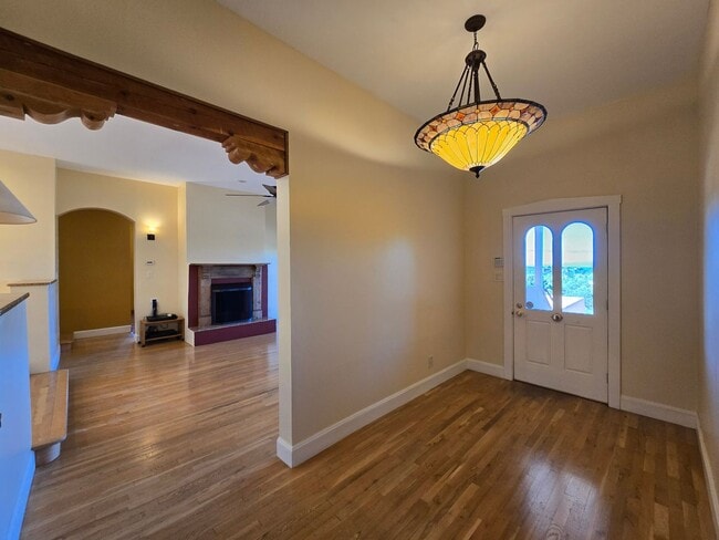 Building Photo - 1329 Tano Ridge Rd