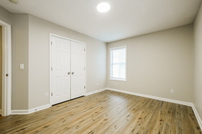 Building Photo - 5020 Amber Way NW