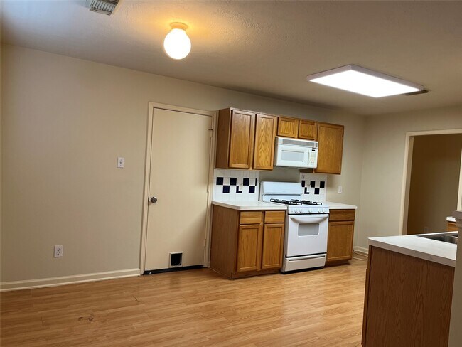 Building Photo - 17314 Glenmorris Dr