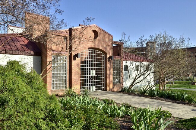 Building Photo - 114 Long Acre Ct