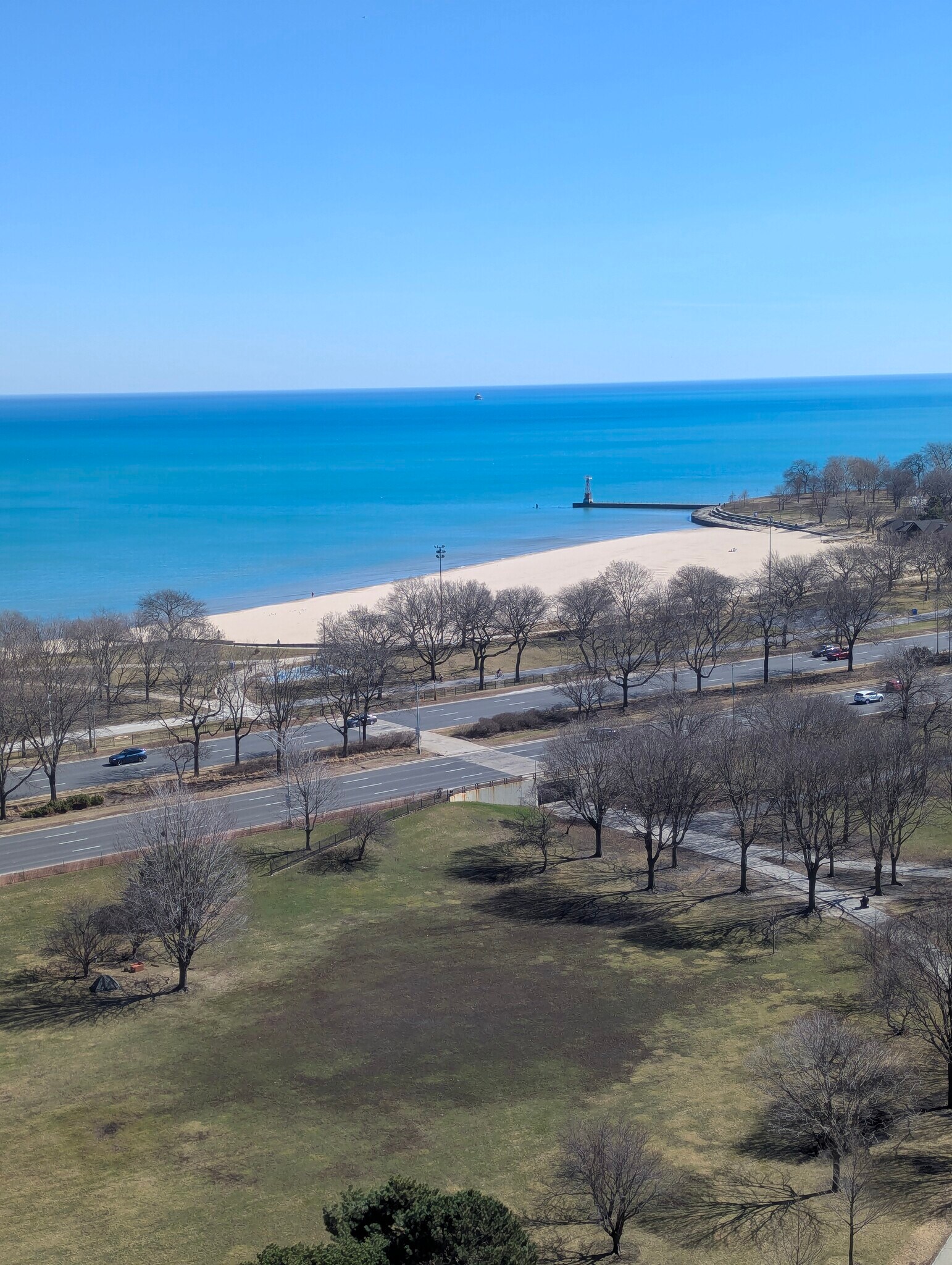 Building Photo - 5415 N Sheridan Rd