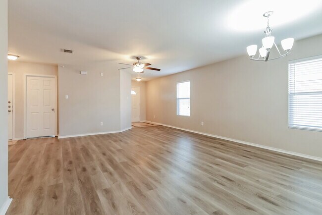 Building Photo - 8123 Stowe Springs Ln