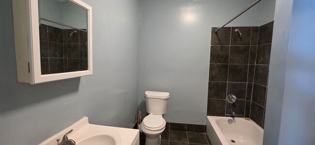 Building Photo - 1408 The Strand