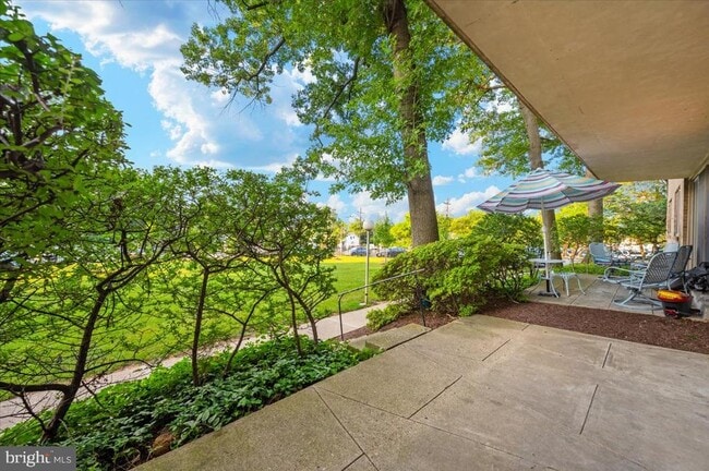 Building Photo - 4410 Oglethorpe St