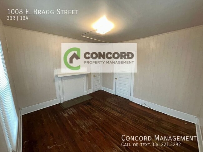 Building Photo - 1008 E Bragg St