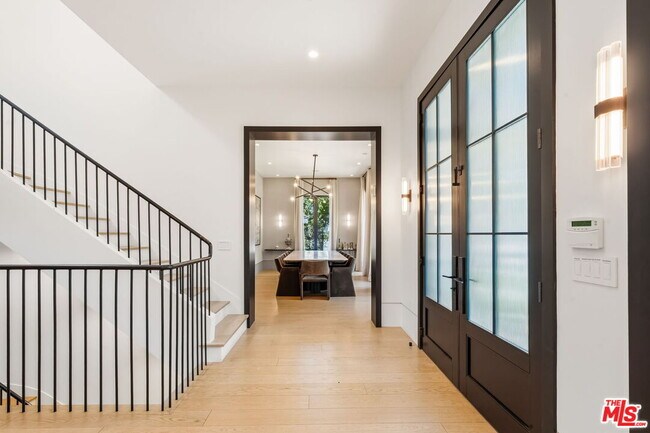 Building Photo - 9206 Monte Mar Dr