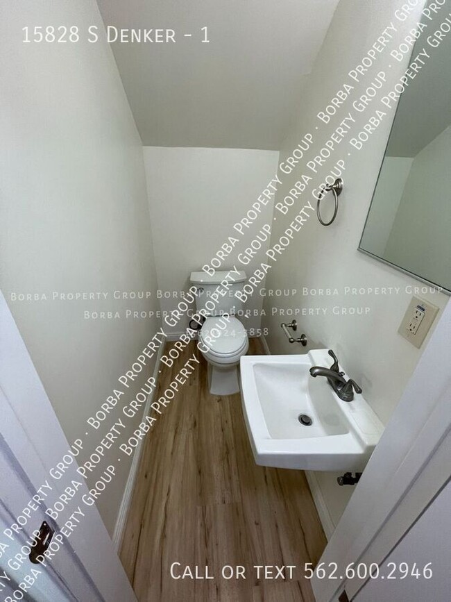 Building Photo - SPACIOUS 3 BEDROOM 1.5 BATHROOM TOWNHOME W...