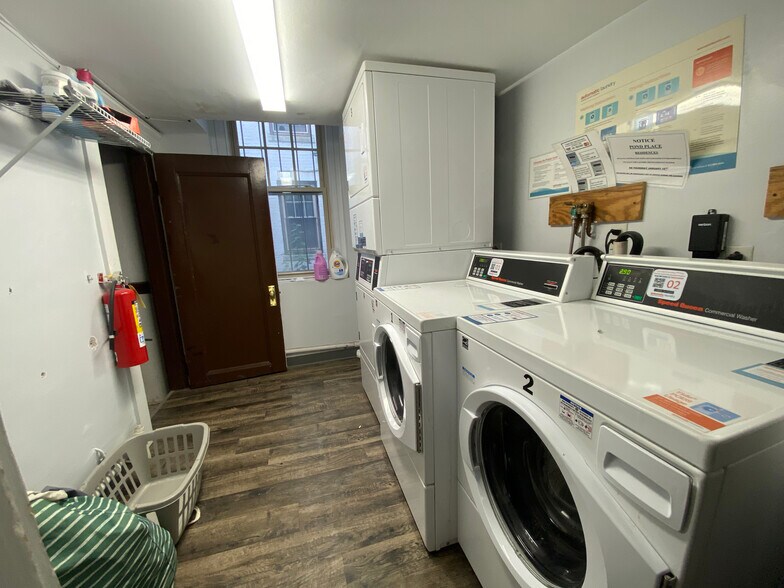 Building Photo - 90 Bynner St