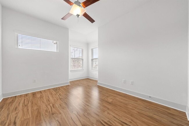 Building Photo - 1501 Homespun Rd