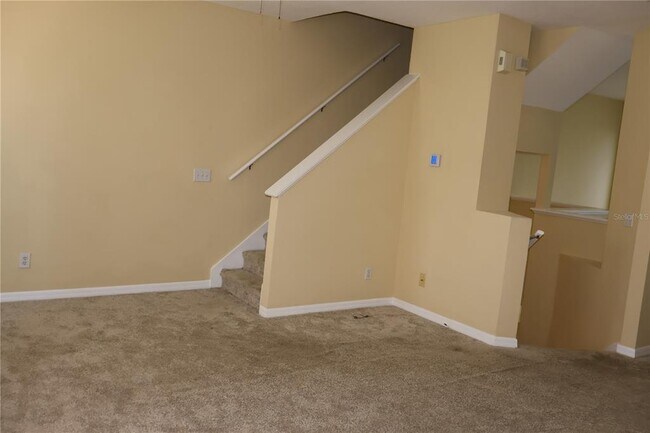 Building Photo - 3019 Pointeview Dr