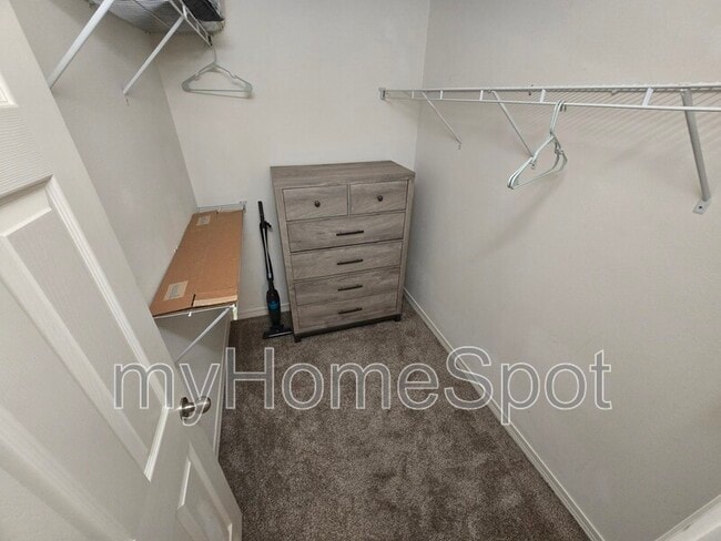 Building Photo - 9783 Cobblebrook Dr