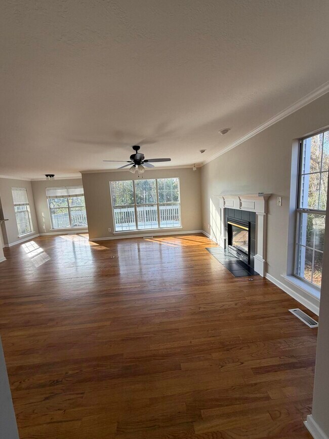 Building Photo - 516 Granite Point