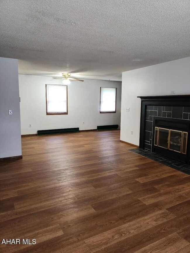 Building Photo - 534 N 5th St