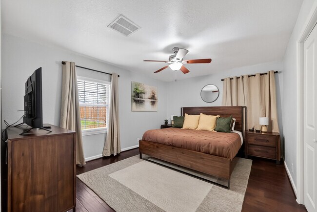 Building Photo - 4907 Marietta Ln