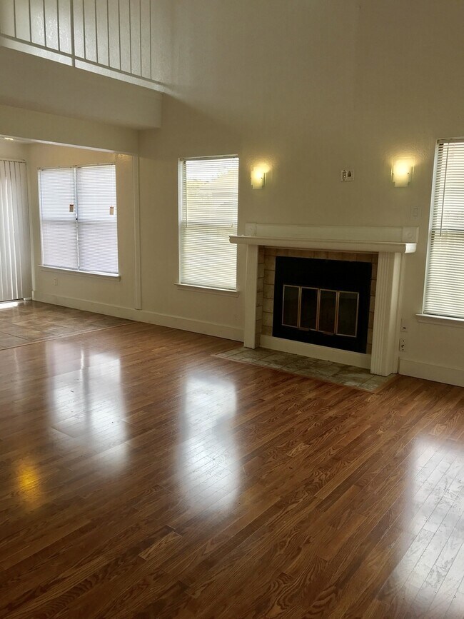 Building Photo - Available February 14, 2024. Beautiful two...