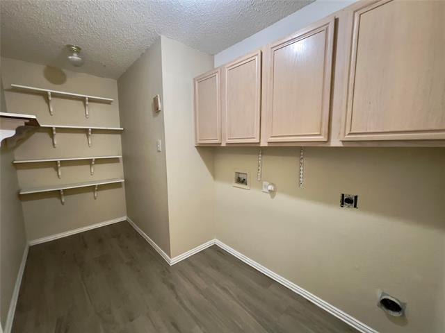 Building Photo - 1046 Palomino Dr