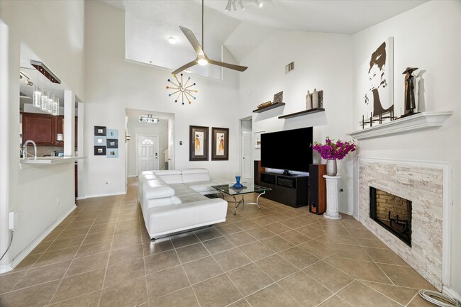 Building Photo - 2802 White Sands Dr