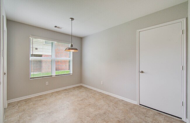Building Photo - 2106 Bishop Hollow Ln