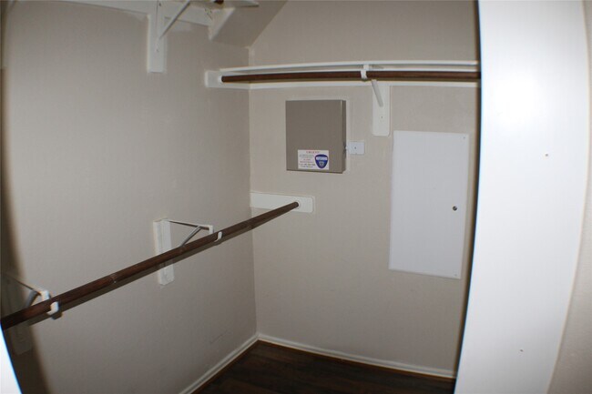 Building Photo - 6431 Densberry Ln