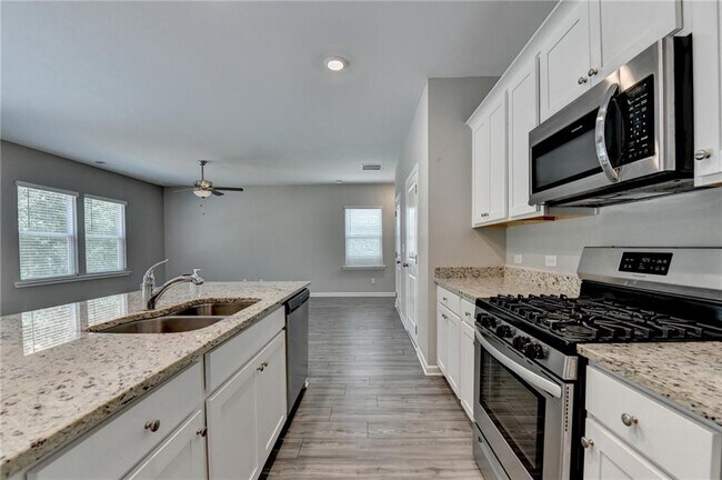 Building Photo - 125 Osprey Overlook Dr