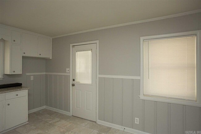 Building Photo - 5113 Allen St