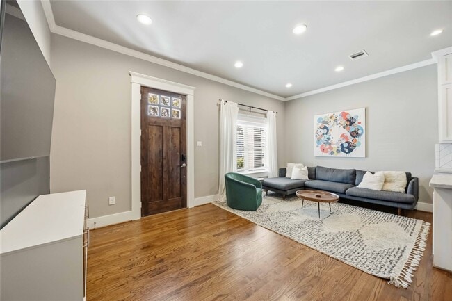 Building Photo - 1006 Enid St