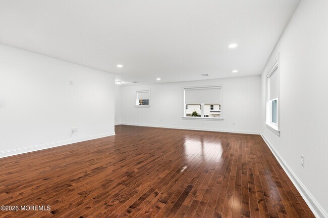 Building Photo - 232 Woodcrest Rd