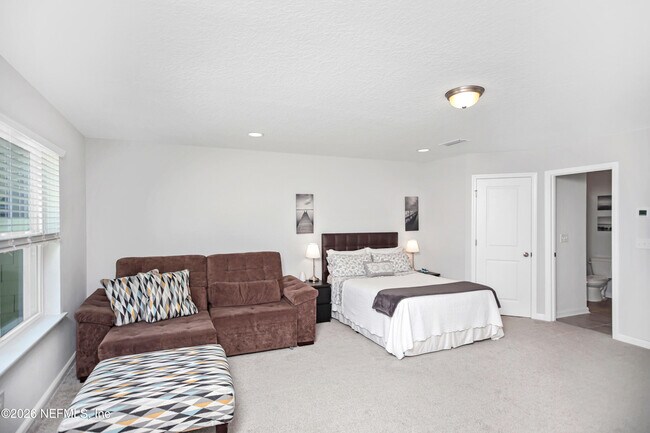 Building Photo - 179 Horsetail Ct