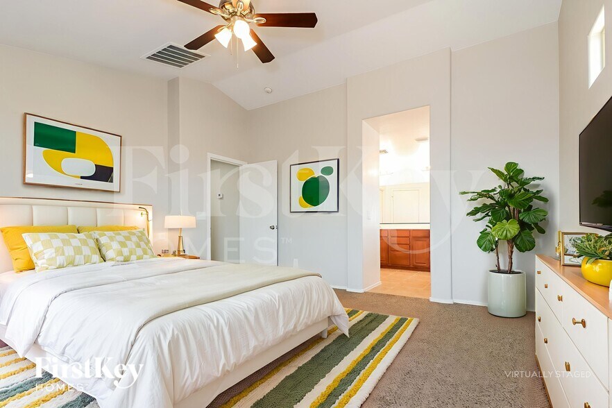 Building Photo - 25288 W Pleasant Ln