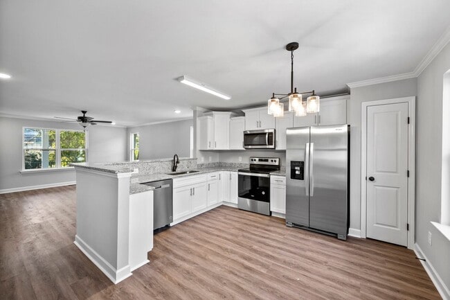 Building Photo - 222 Pitts Ave