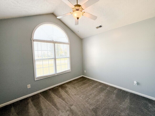 Building Photo - 1904 Yellowbrick Rd