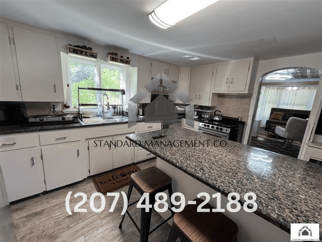 Primary Photo - Fully Furnished 4 Bed Single Family House ...