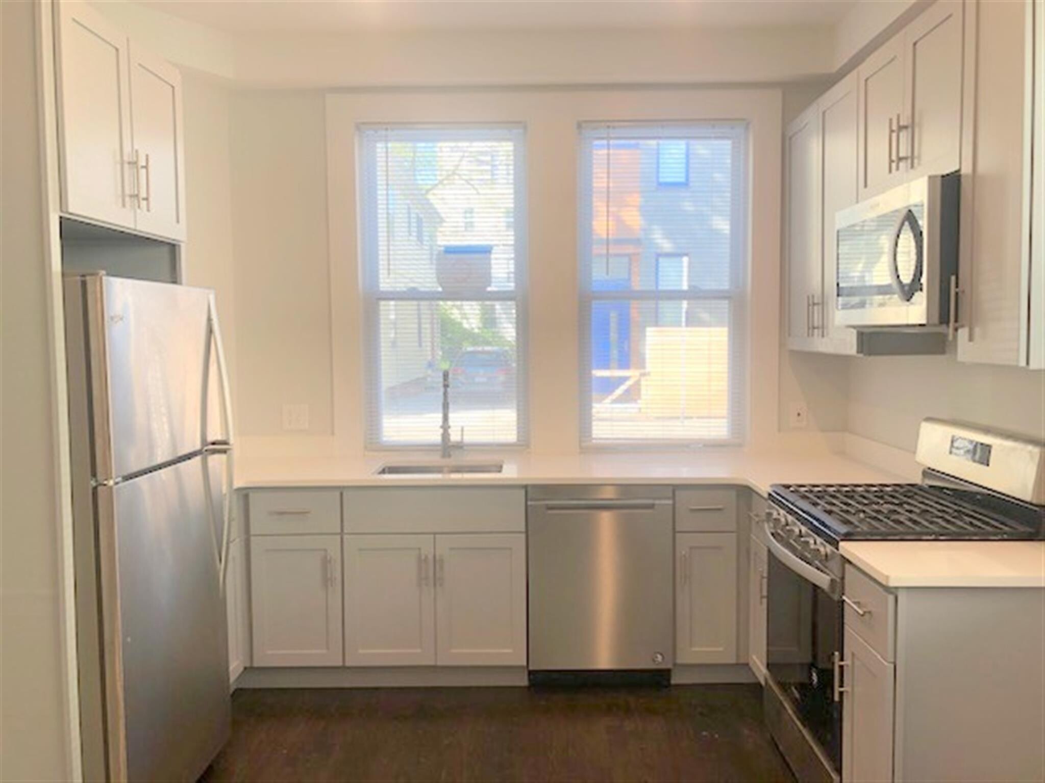 Building Photo - 75 Kinnaird St