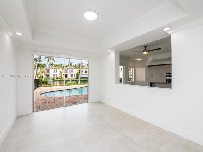 Building Photo - 20729 NE 32nd Ave