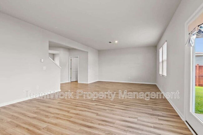 Building Photo - 507 Donnas Vw Wy