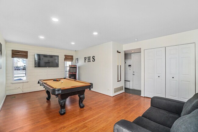 Building Photo - 1191 Easton Dr