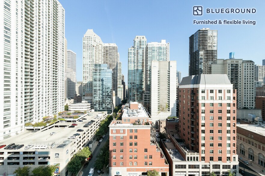 Building Photo - 77 W Huron St