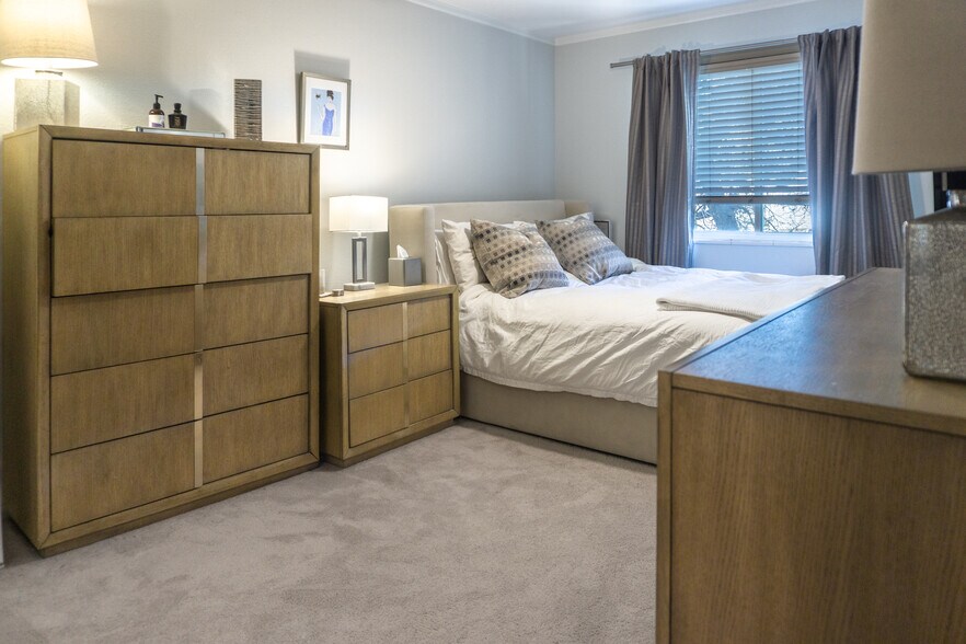 Building Photo - 6825 E Arizona Ave