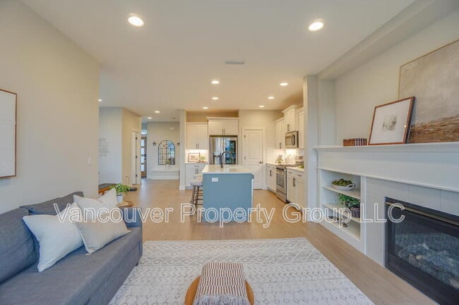 Building Photo - 11025 NE 137th Ave